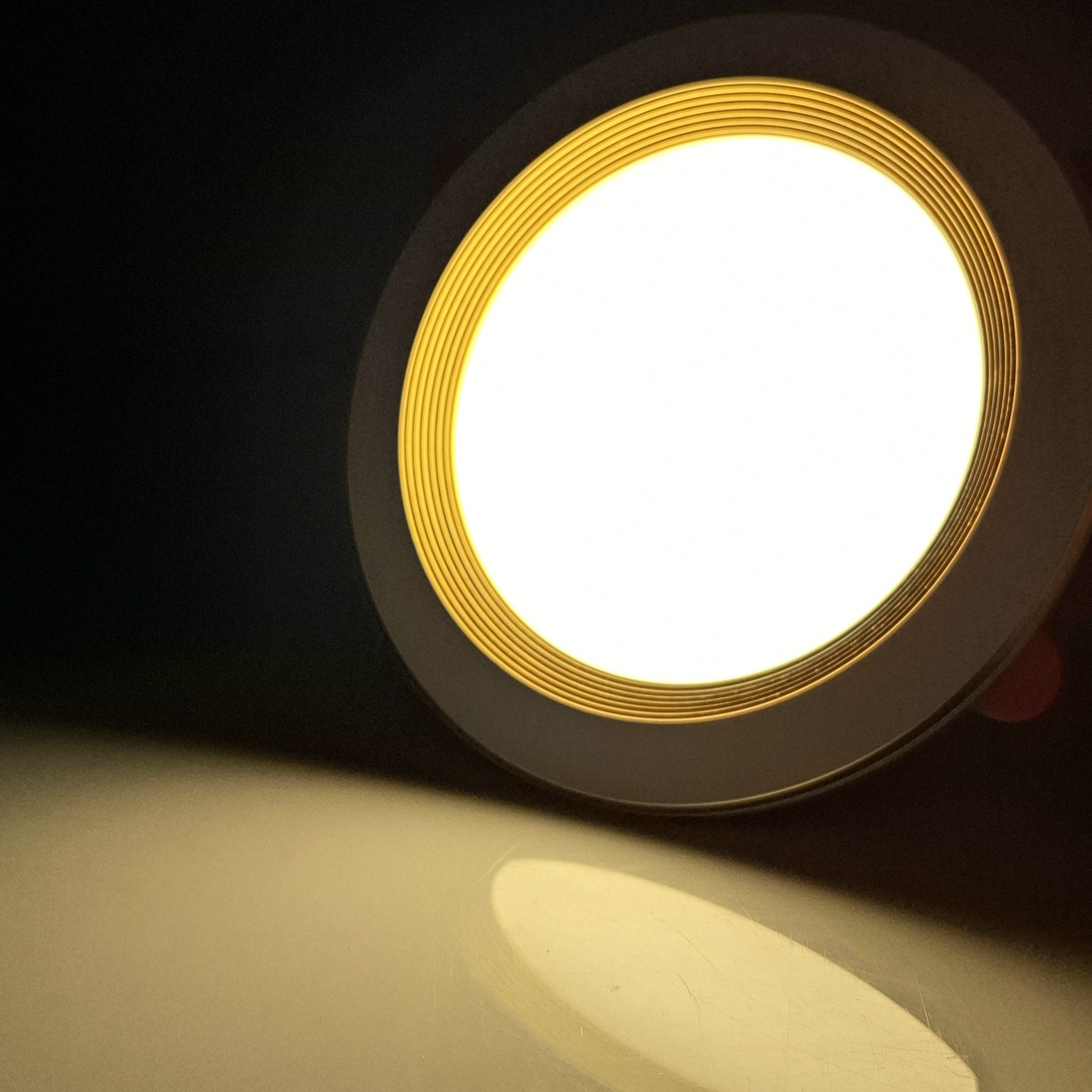 BALA DECORATIVA 12W BLANCO + DORADO INCRUSTAR LUZ CALIDA