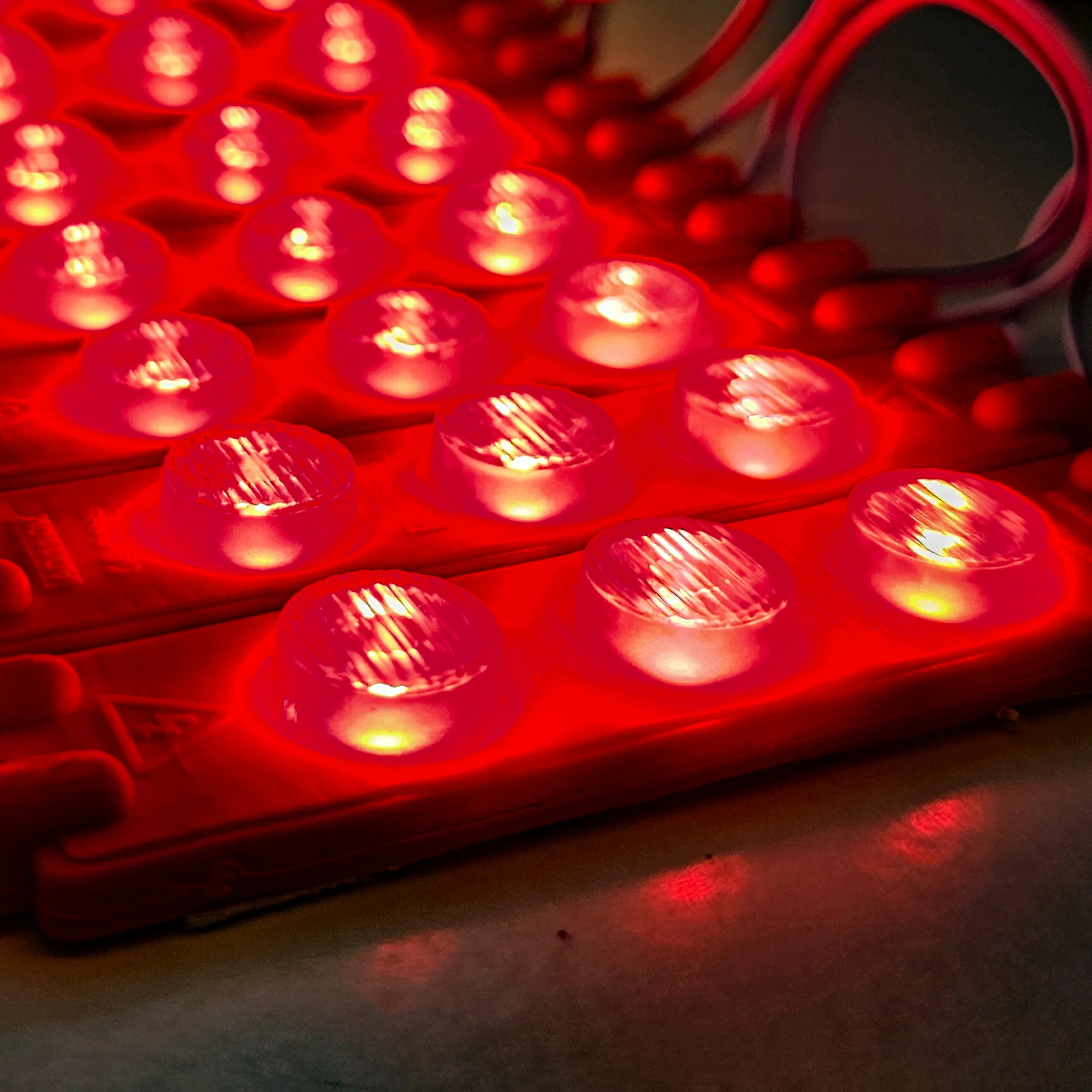MODULO LUPA RELIEVE 110V 2835 REF 9620 3W LUZ ROJA